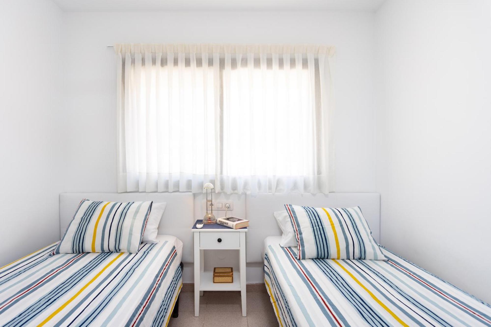 Frontline Playa Las Vistas With Pool, Parking, Sea Los Cristianos  Extérieur photo